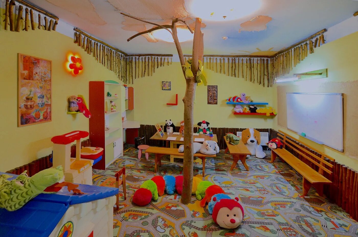 Игровая комната в парк хаусе волгоград. Пушкин игровая комната для детей. Игровая комната акварель. Детская комната акварель. Акварель игровая комната.