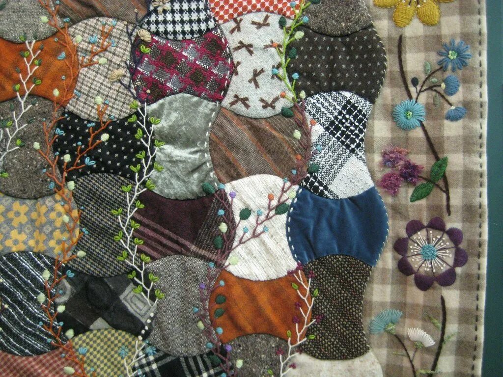 Крейзер лоскутное шитье. Обрезков шитье. Поделки из ткани. Миссури квилт пэчворк. Лоскутное шитье коврики.