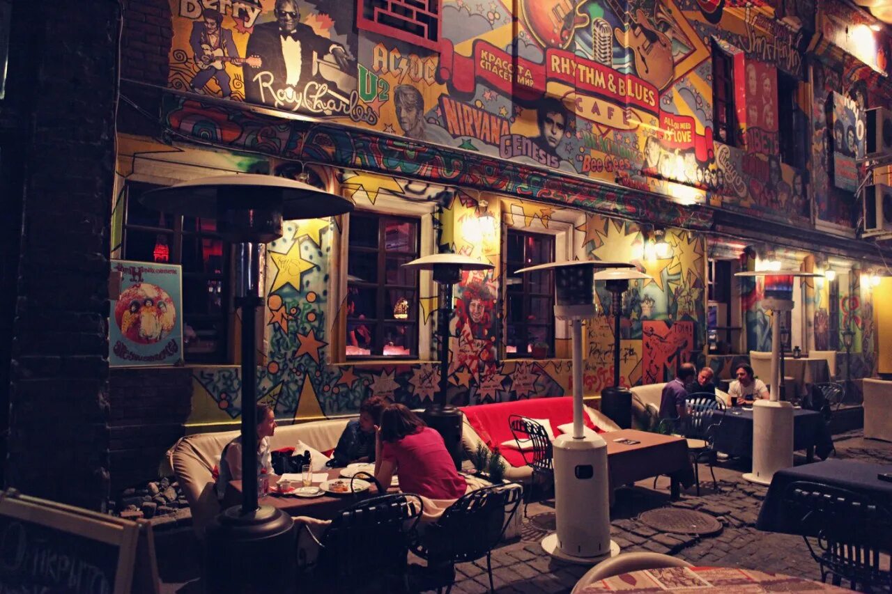 ритм-блюз кафе староваганьковский. староваганьковский переулок 19 с 2. староваганьковский переулок 19 стр 2 ритм блюз кафе. Blues в москве. староваганьковский переулок 19 с 2.