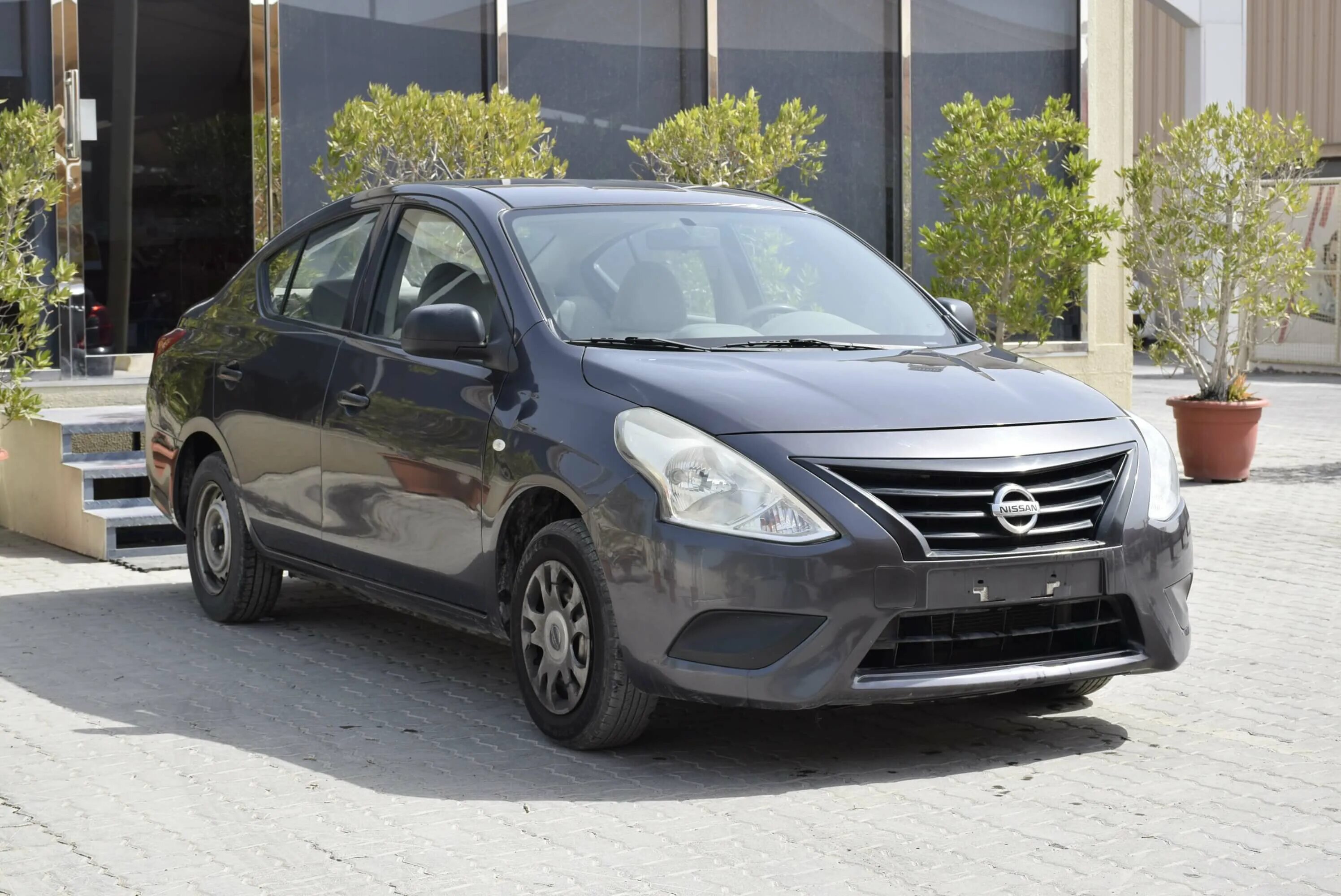 Ниссан санни новый. Nissan Sunny 2015. Ниссан Санни 2015. Nissan Sunny 2011. Nissan Sunny 2014.