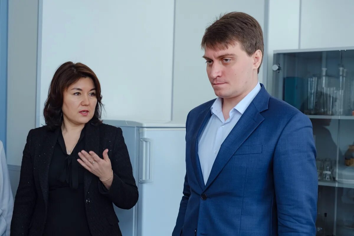 Ведомственные награды министерства просвещения. Департамент профессионального образования министерства просвещения. Неумывакин департамент образования. Неумывакин министерство просвещения. Дпо академия минпросвещения.