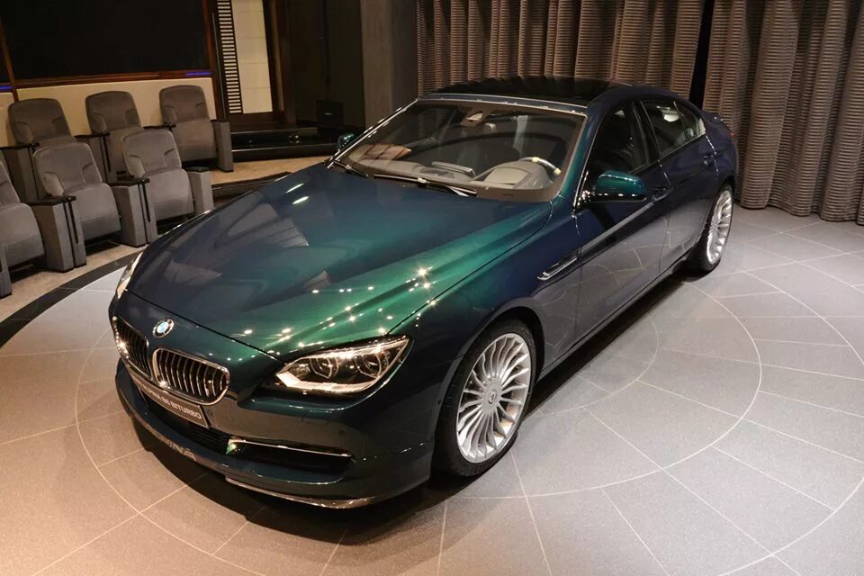 БМВ 5 цвет изумруд. Malachite Green (205) BMW. Alpina Green Metallic 2. Альпина Грин 2 металлик БМВ.