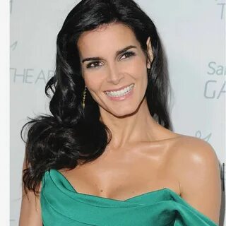 Angie harmon age