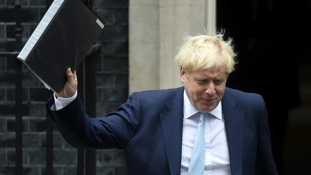 Захват капитолия сша 2021 череп карателя. Борис джонсон ушел в отставку. В сша уходит в отставку. Риши сунак и борис джонсон. Борис джонсон скандал.