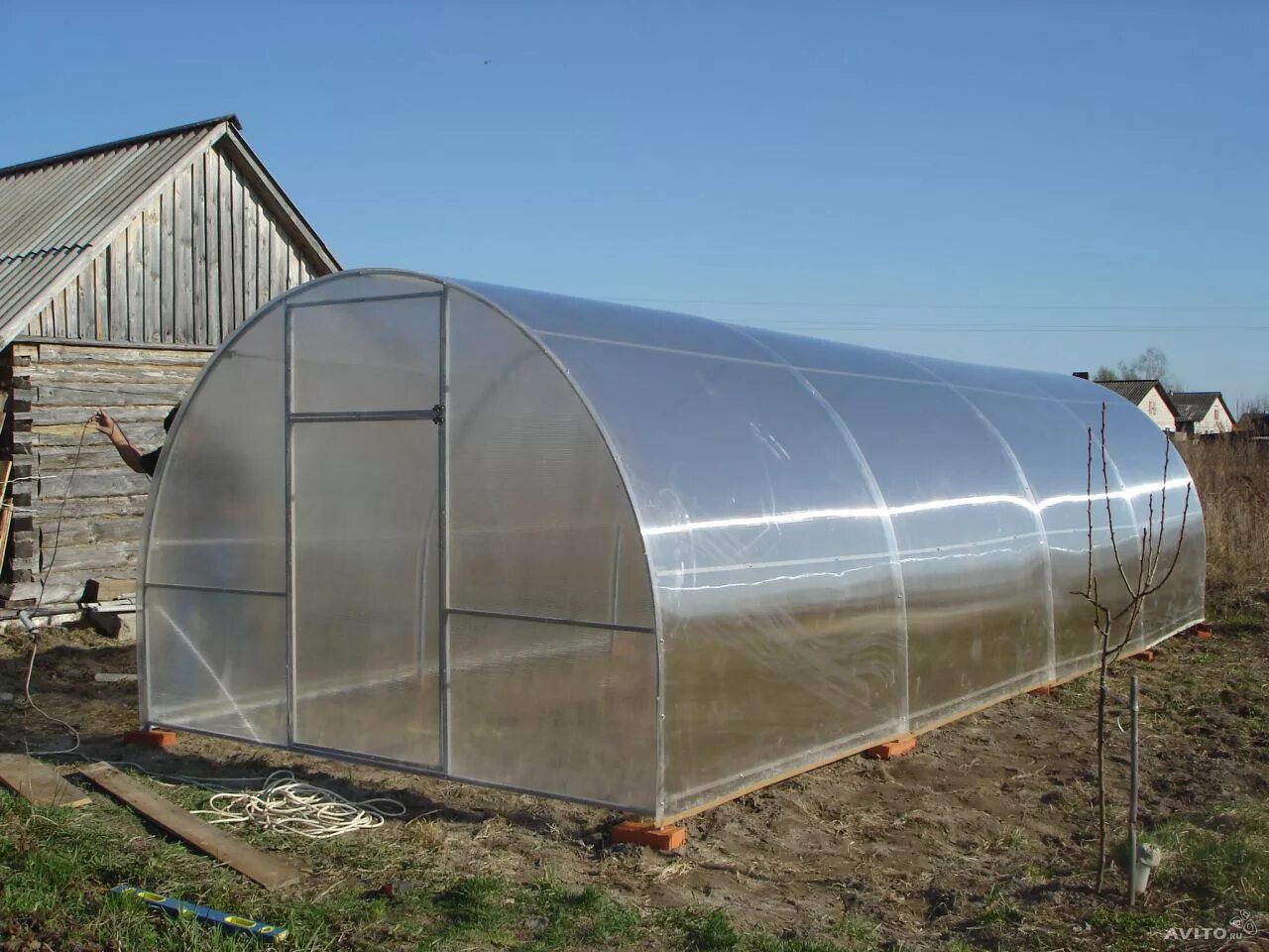Теплица новатор капелькой 233х300см. Теплица кремлевская люкс. Теплицы ботаник тюльпан антишторм. Теплицы из поликарбоната 6х3 славянка. Теплица 4м*3м*2м* "комфортпром.