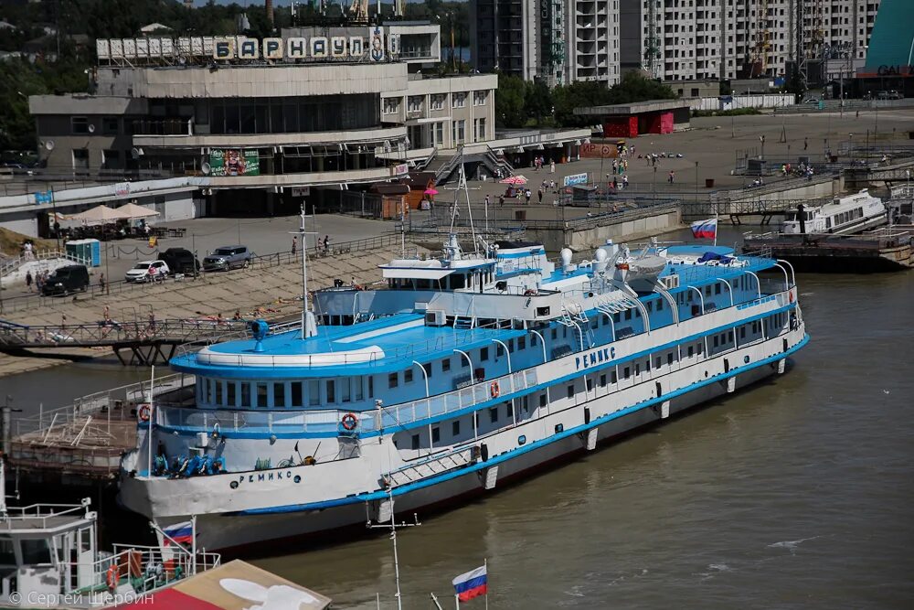 речной трамвайчик речной вокзал. транспорт речной вокзал. теплоход патрис лумумба новосибирск. речной вокзал самара. речной вокзал 2022.