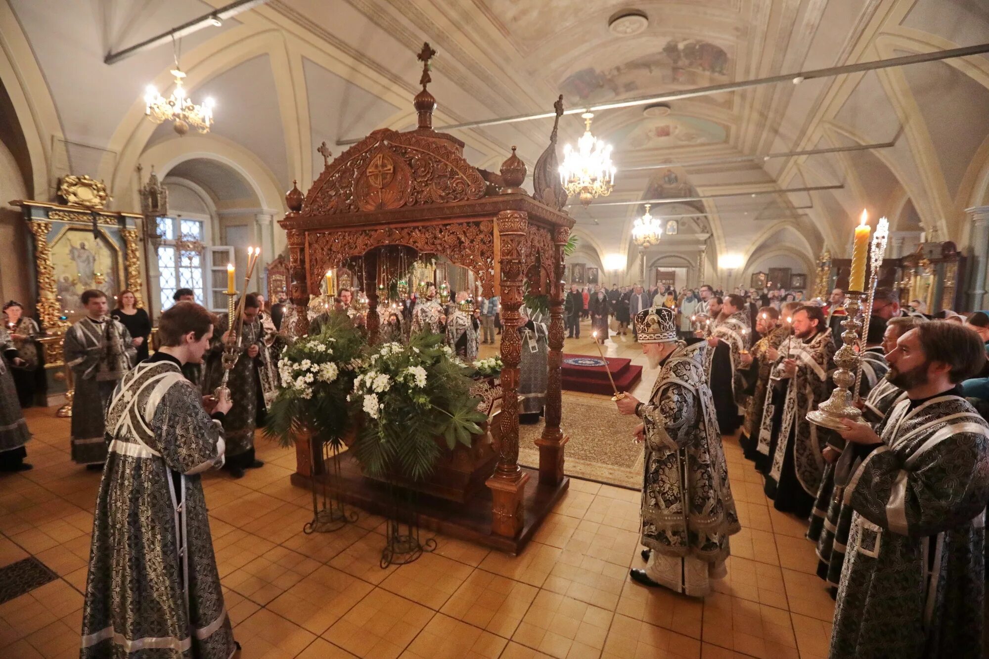 Что такое утреня в церкви. Новодевичий ставропигиальный женский монастырь. новодевичий монастырь в москве погребенья. в храме утреня великой субботы. утреня богослужение.