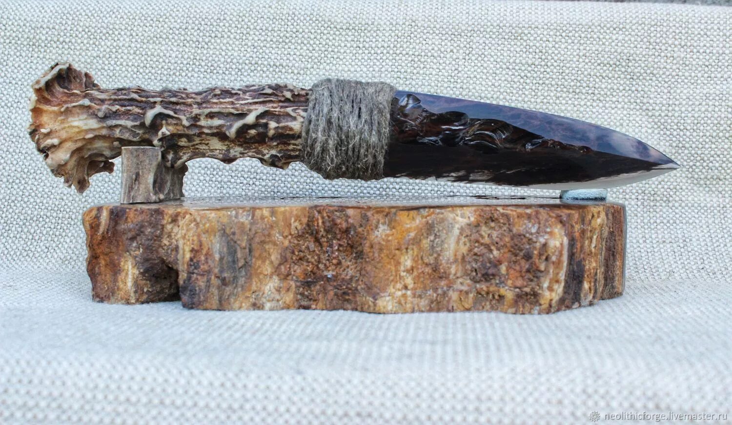 Нож джекомандо обсидиан. Мексика ритуальный обсидиановый нож. Мексика ритуальный обсидиановый нож. Нож из обсидиана. Обсидиановый нож мексика.