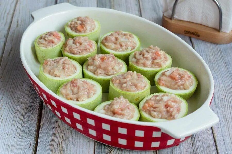 Odlične bučkine kocke z jajci in sirom Baby food recipes, Zucchini slice, Baked 