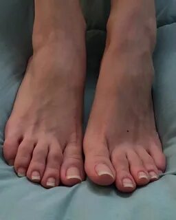 Foot toenails