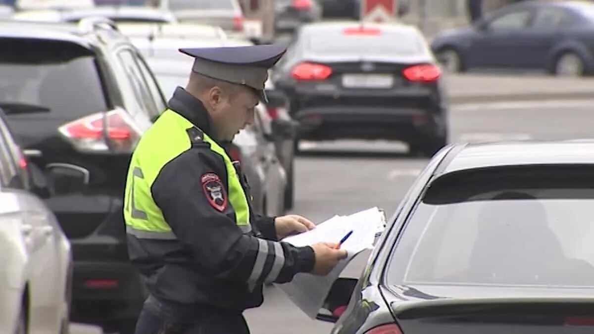 Нарушение правил штраф. Нарушение пдд. нарушение гибдд. штраф за пдд. нарушение правил гибдд.