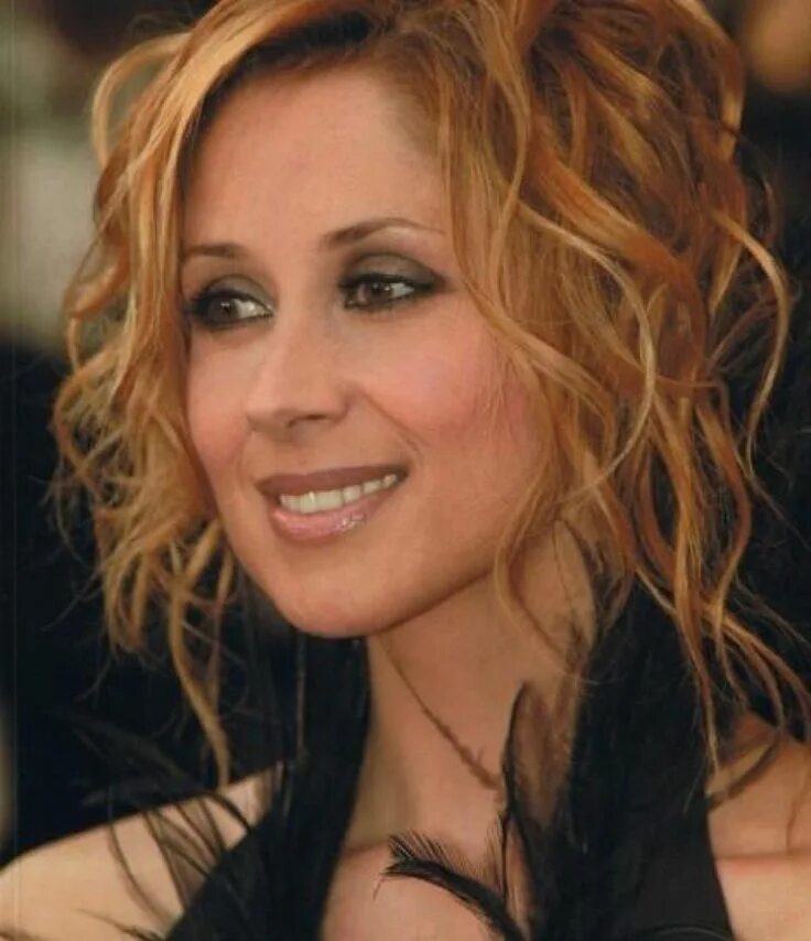 Lara fabian lara fabian 1999 обложка. Lara fabian фото в молодости. Lara fabian фигура. Lara fabian в молодости. Про лару фабиан.