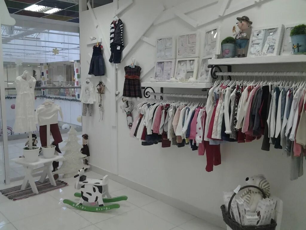 магазин для новорожденных волгоград. интерьер детского магазина. комиссионный магазин детской одежды. детские вещи волгоград. отдел детской одежды.