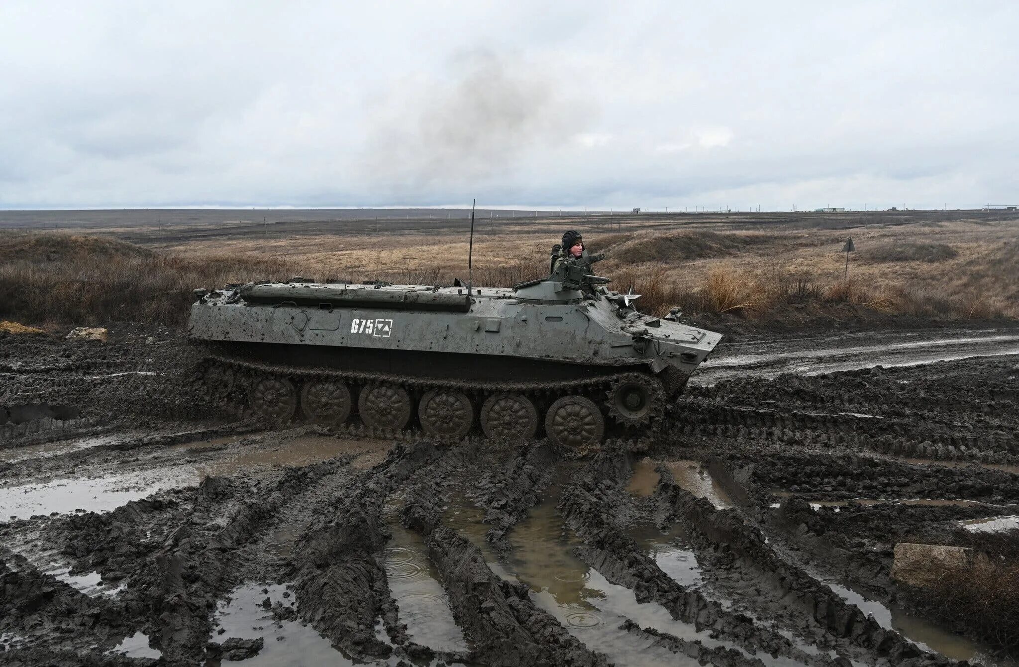 Украина возле границ. Войска России на границе с Украиной. Войска возле границы. Рейтер войска. Запорожье бои.