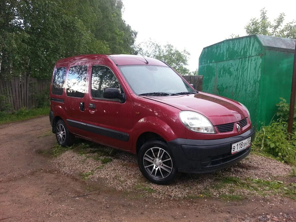 Renault kangoo 1 9. Рено Кангу 2005 года. Рено Кангу 1.4. Рено Кангу 1 поколение Рестайлинг зеленый. Запчасти на Рено Кангу 1.4.