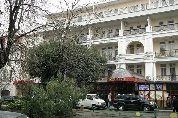 Ялта рузвельта 10 12. Рузвельта, 10-12, ялта. Ялта рузвельта 10 отель. Рузвельта, 12а, ялта. Гостиница бристоль ялта.