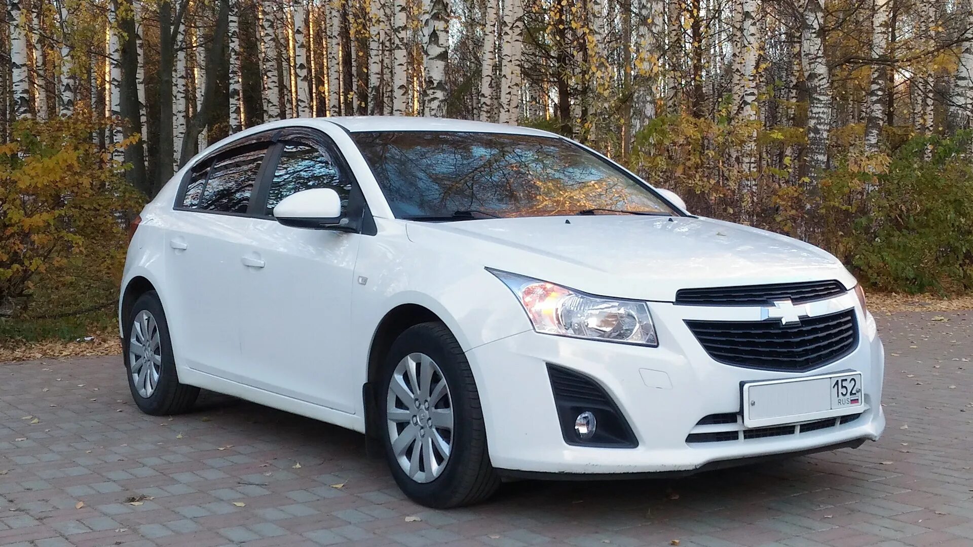 Chevrolet Cruze 2013 хэтчбек. Шевроле Круз хэтчбек 2013. Шевроле Круз 2013 года хэтчбек. Шевроле Круз хэтчбек белый 2013. Круз хэтчбек 2013