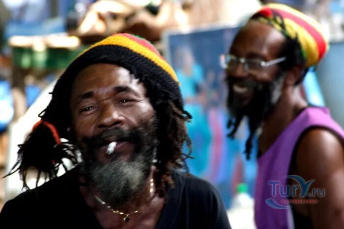 Ямайка стоит посетить страну с позитивным настроем. Ямайка парни. Ямайка растаманы. Пацаны из Ямайки. Чуваки на Ямайке.