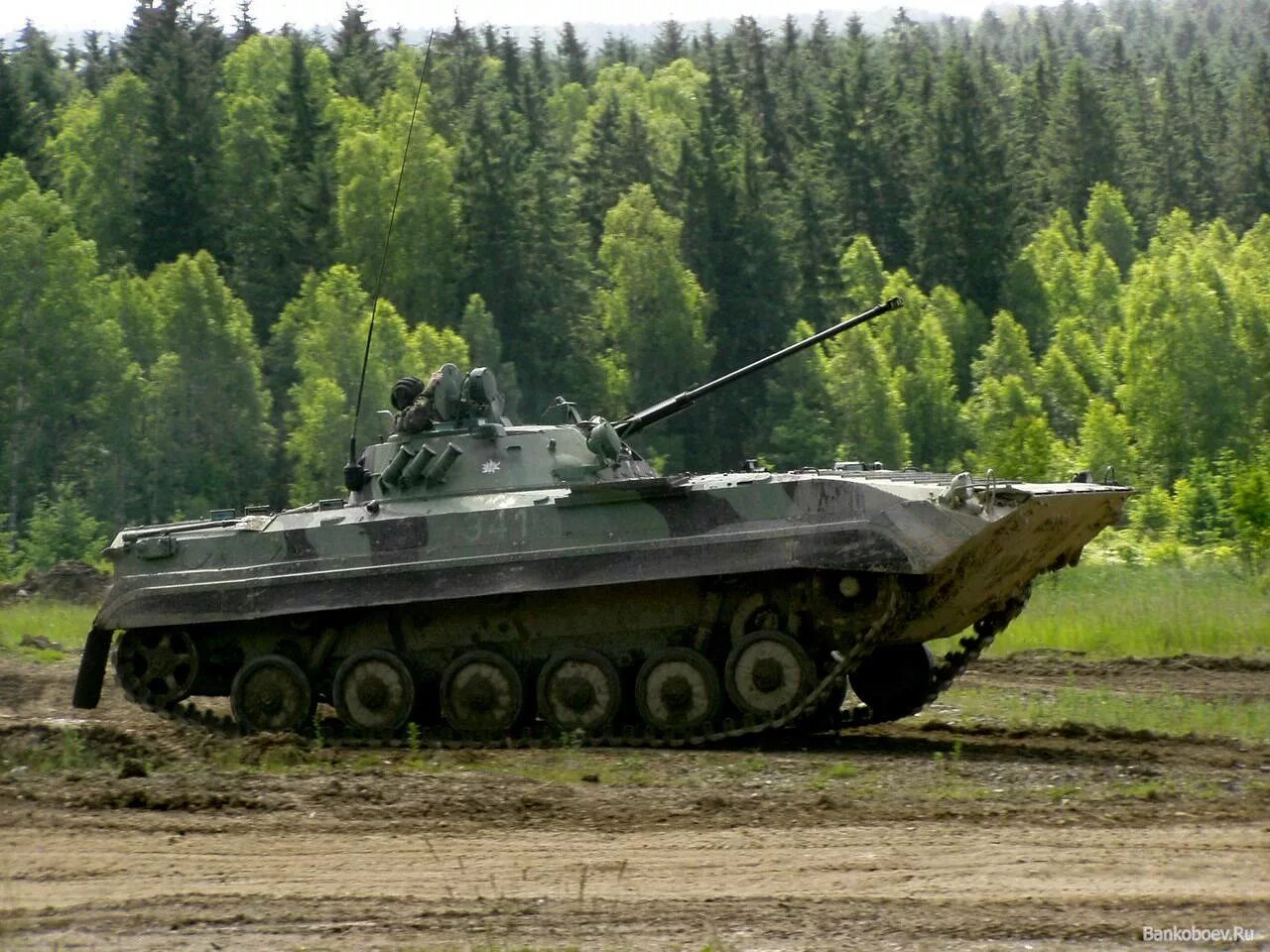 Техника 3 2. Боевая машина пехоты бмп-2. боевая машина пихота мбп 2. бмп-3 бережок. военная техника бмп 2.