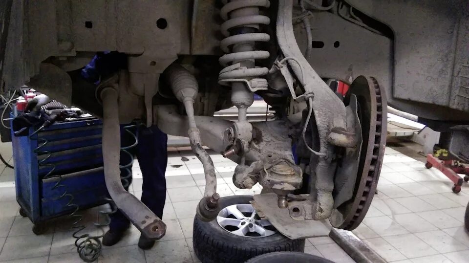 Передняя подвеска патфайндер. Nissan pathfinder 2008 подвеска. подвеска патфайндер r51. внутренний пыльник переднего привода pathfinder 51. ниссан патфайндер передняя подвеска.