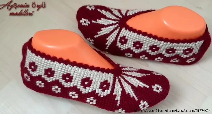 Тунисское вязание следки тапочки. Тапочки следки тунисские. следочки тунисским крючком. тунисское вязание тапочек. турецкие вязаные тапочки.