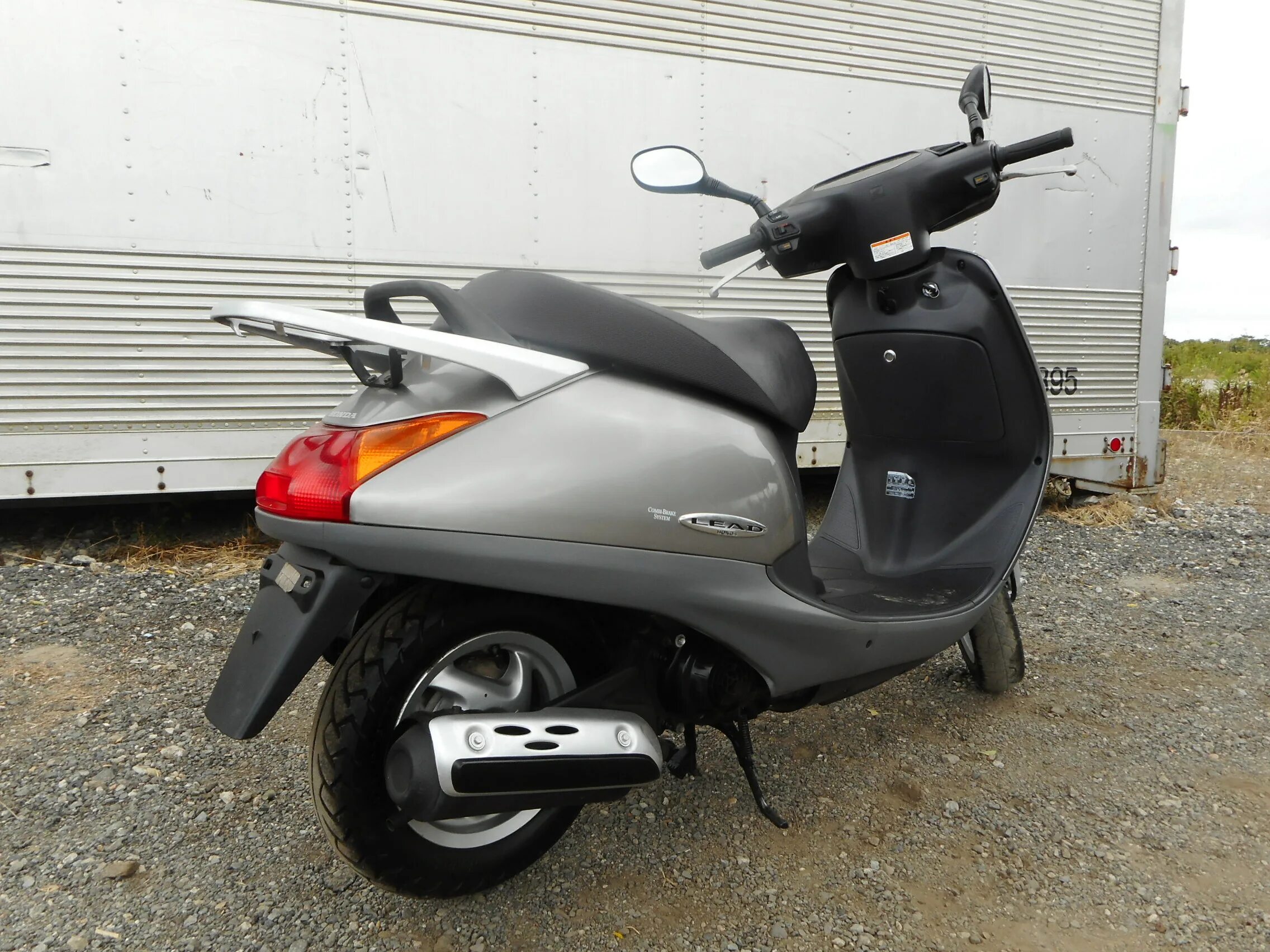 Honda lead 50