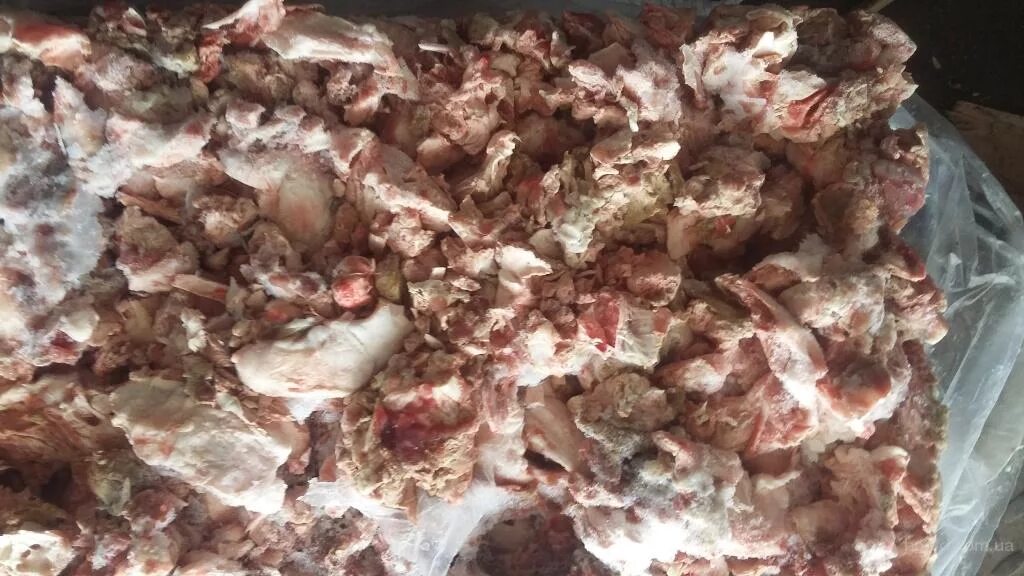 Мясо мех. Мясо цыплят бройлеров механической обвалки что это. мясо механической обвалки. колбаса механической обвалки.