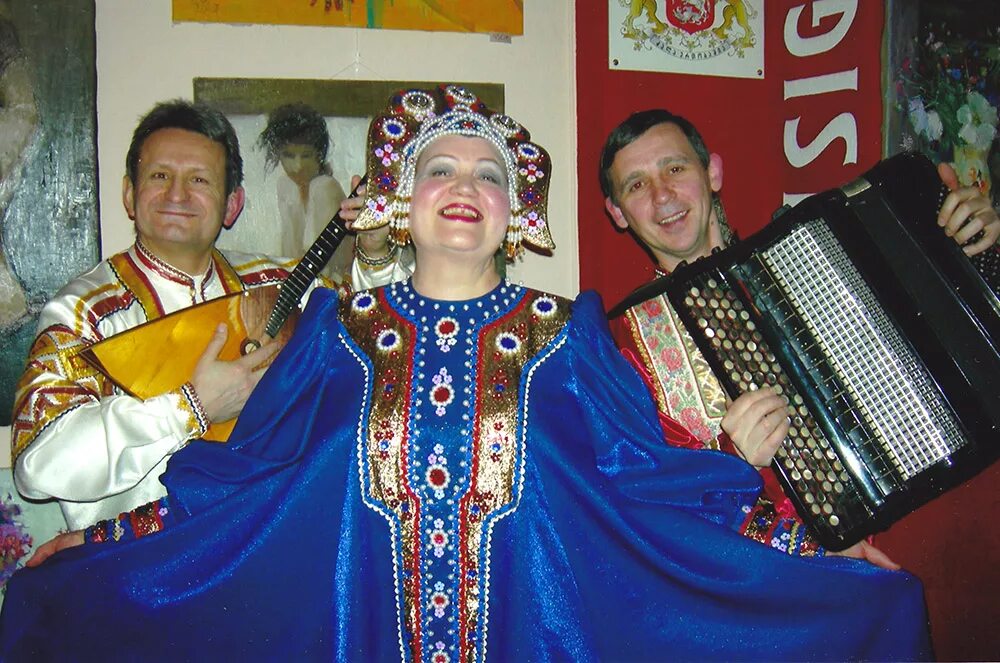 Современные фольклорные ансамбли. Программа ансамбля. Ансамбль фото. Уфа ансамбль держава. Программа ансамбля.