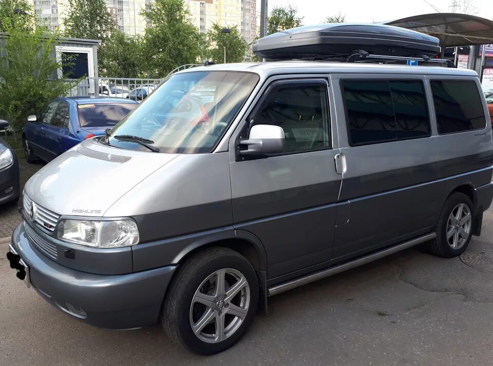 Купить т четыре. Фольксваген Мультивен т4. VW t4 Multivan 1992. Фольксваген т4 2.5. Т4 Фольксваген 2.5 дизель.