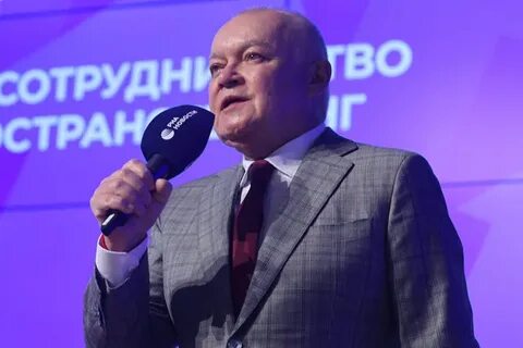 Сказал журналист