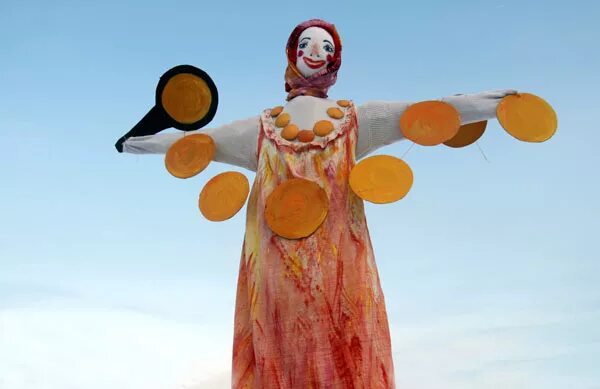 Чучело блин. Костюм масленицы. Широкая масленица. Проводы зимы. Праздник масленица чучело.