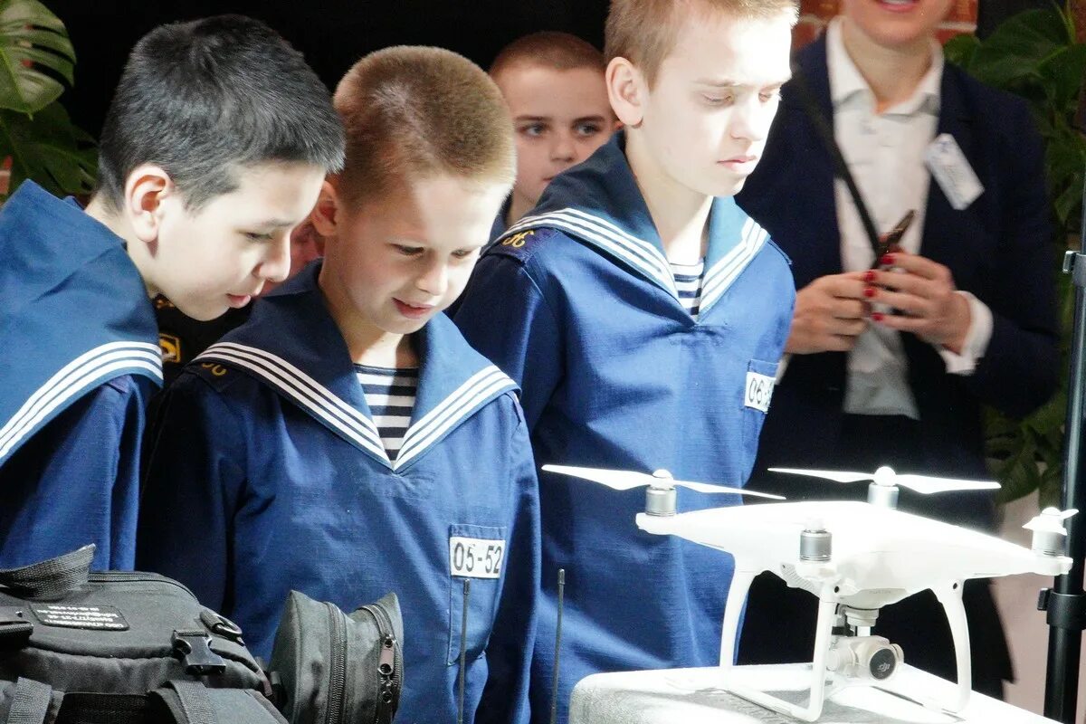 нахимовское военно-морское училище. филиал нахимовского училища в калининграде. нахимовцы училище. нахимовцы. училище нахимова санкт-петербург.