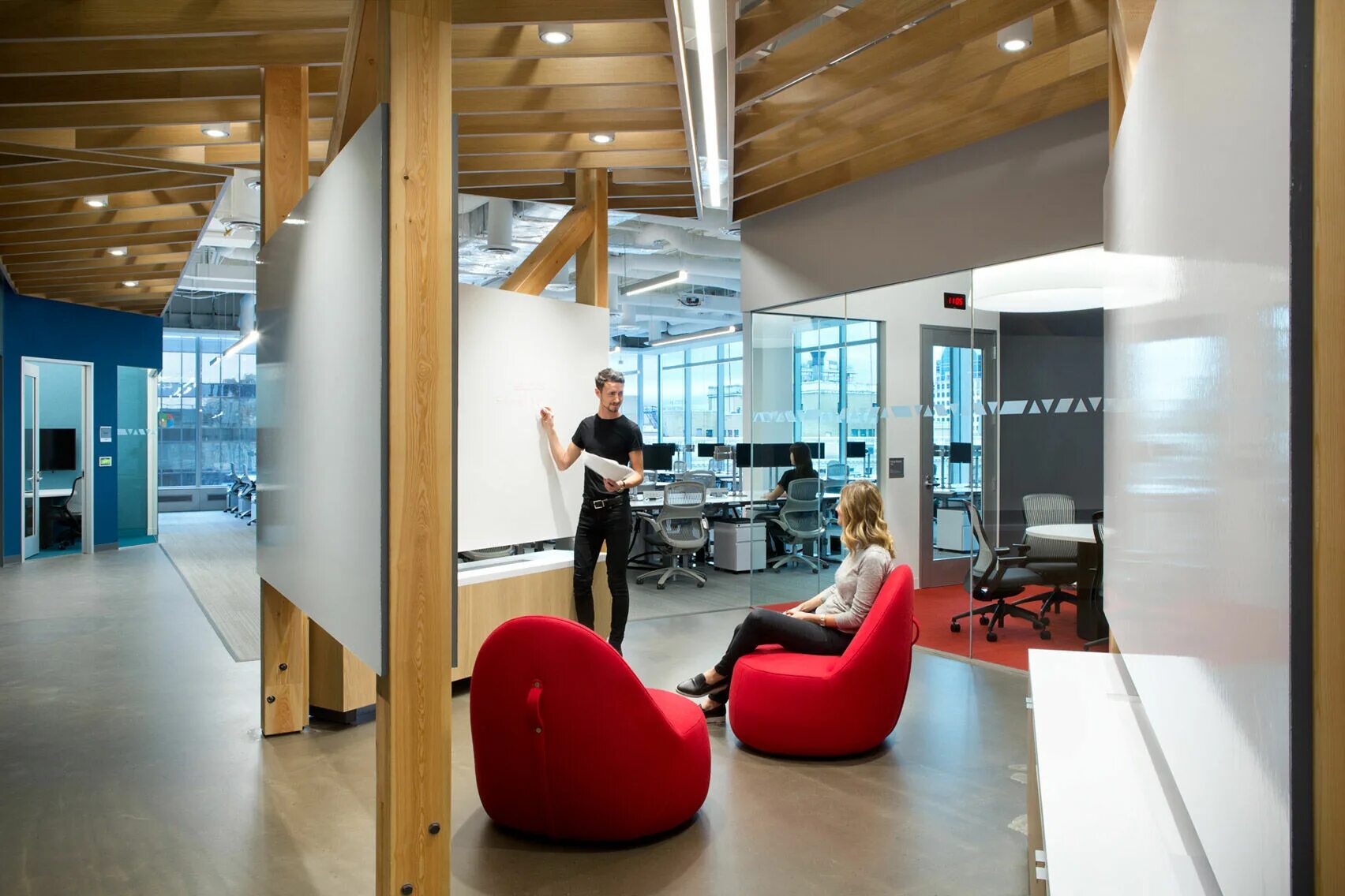 опен спейс со стеклянными перегородками. коворкинг опен спейс. пространство открытый мир. опен спейс в офисе что это. офис опен спейс в сша.