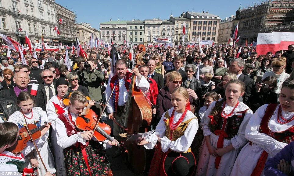 Количество людей в польше. Этнический состав польши 2020. Население польши по годам. Количество людей в польше. Количество людей в польше.