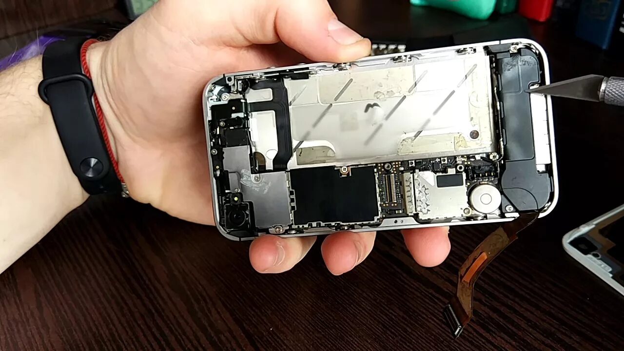 Как поменять экран зарядки Замена вибромотора на iPhone SE