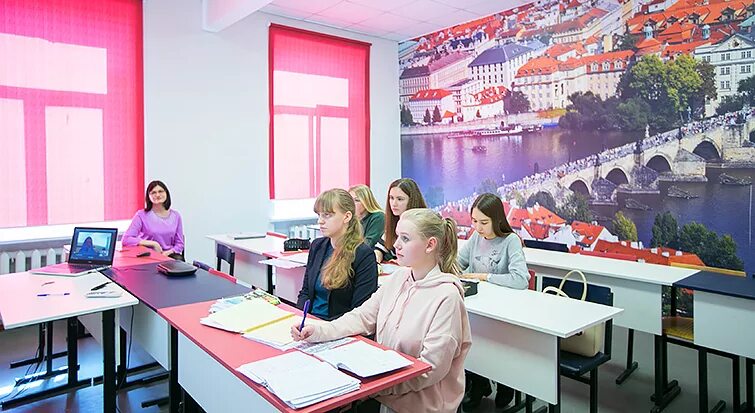 Красивые колледжи москвы. Колледж иностранных языков полиглот. Оксфордский языковый центр британия. Оксфорд школа в англии. Английский в техникуме.