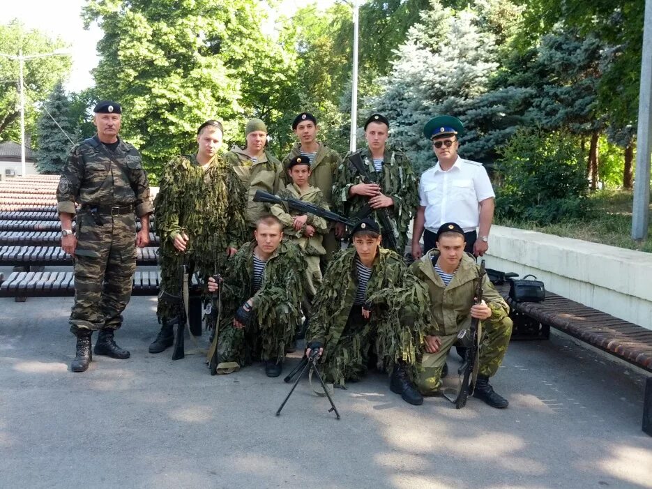 Уфсб ростовская. Генерал Стрединин Юрий Иванович. Ростов на Дону пограничники. День пограничника в Ростове на Дону. Армия Ростов на Дону.