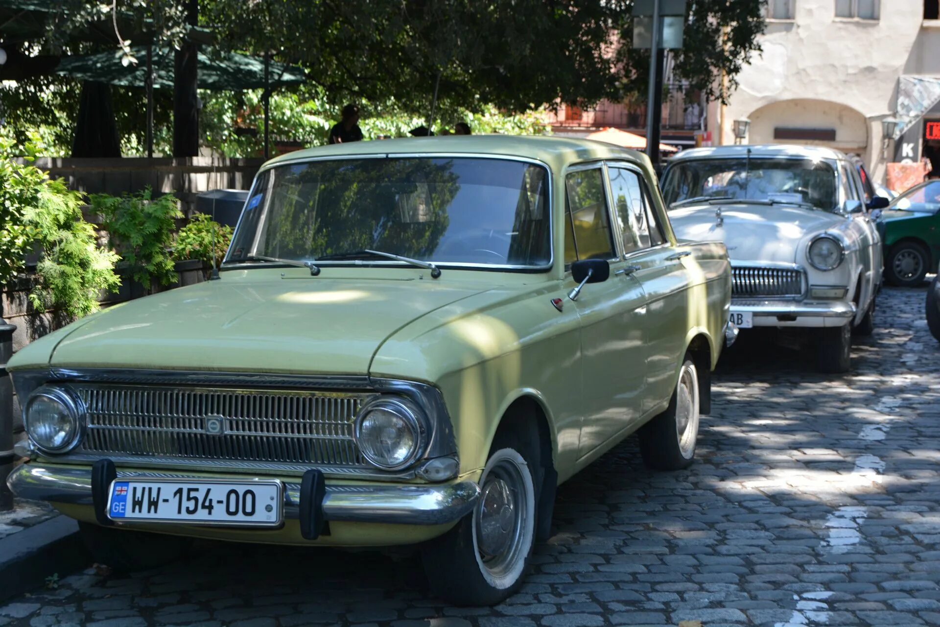 Куплю автомобиль грузия. Тбилиси машины. Грузинский автомобиль. Русские машины в Грузии. Автомобили производства Грузии.