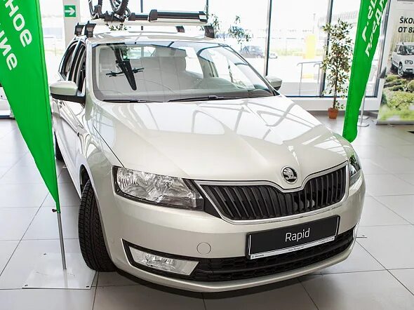 1 выпуск шкода. Шкода Рапид 2015г. Шкода Рапид 2015г хэтчбек Комби. Skoda Rapid 2015 оцинковка. Шкода Рапид 2015г цвета кузова.