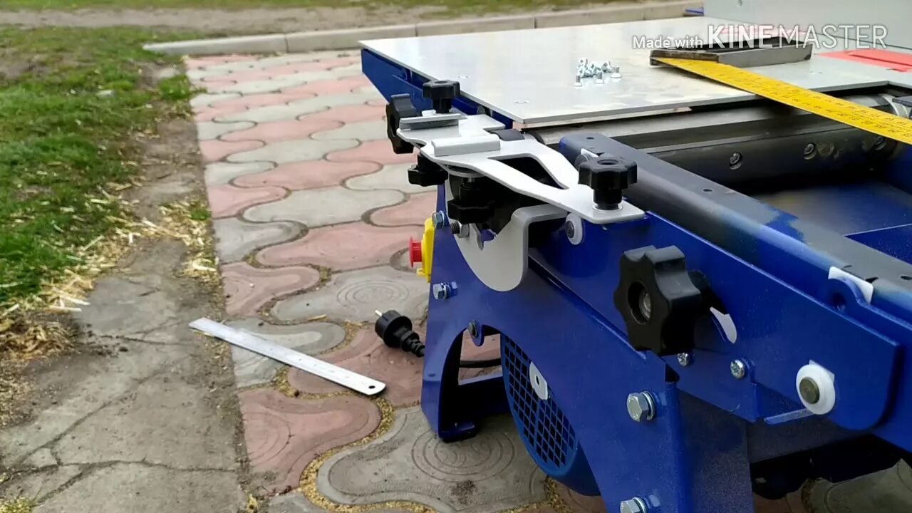 Станок деревообрабатывающий сдм 2500. Белмаш sdmr-2500. станок белмаш сдм-2500м. станок деревообрабатывающий белмаш sdmr-2500. приспособление для фрезера по дереву белмаш2500м.