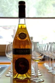 Monnet xo