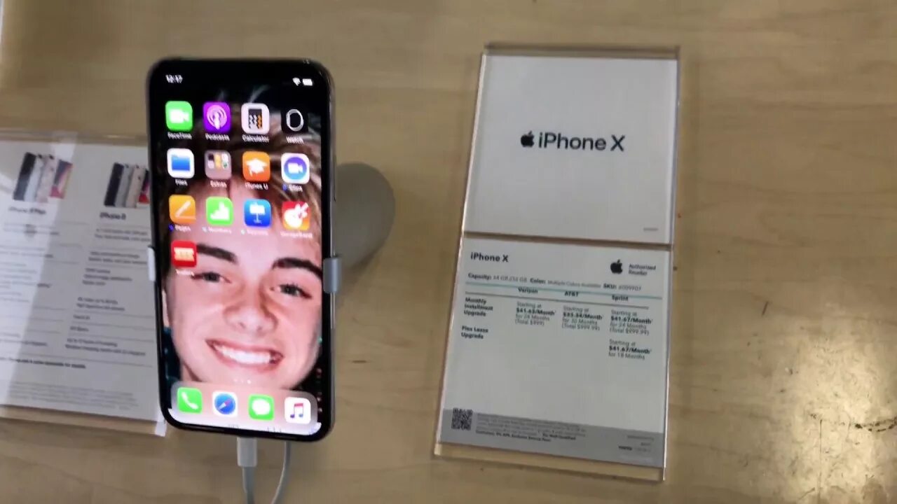 Сколько долларов стоит айфон 16 в америке. Айфон в америке. iphone 13 pro америка. 15 айфон в америке. айфон 10 в долларах.
