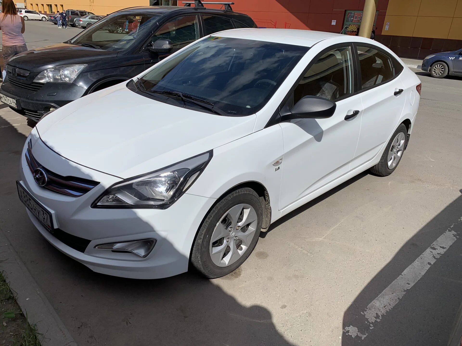 Хундай купить б у в россии. Hyundai Solaris 2005. Хендай Солярис 1.6л 2014. Хендай Солярис 2005 года. Хонда Солярис н 112.