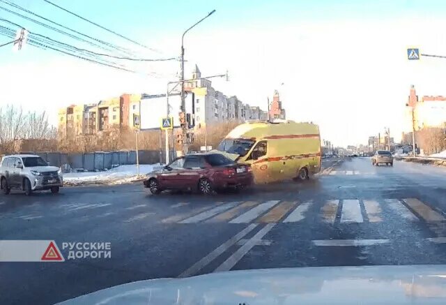 Чп 28 февраля. Машина на перекрестке.