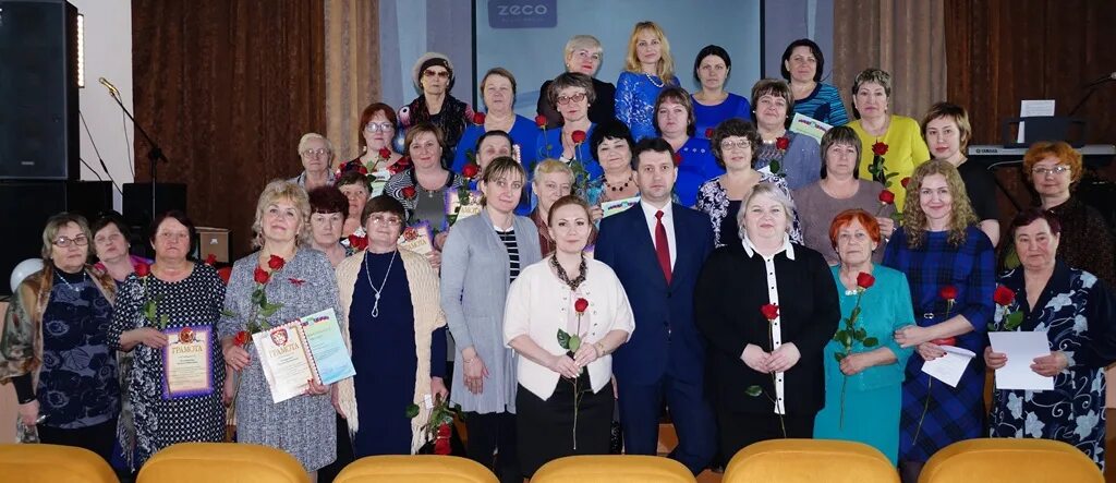 Сайт усольского городского суда иркутской. Администрация Усолье-Сибирское. Усолье Сибирская районная администрация. Школа поселок Тельма Усольского района.