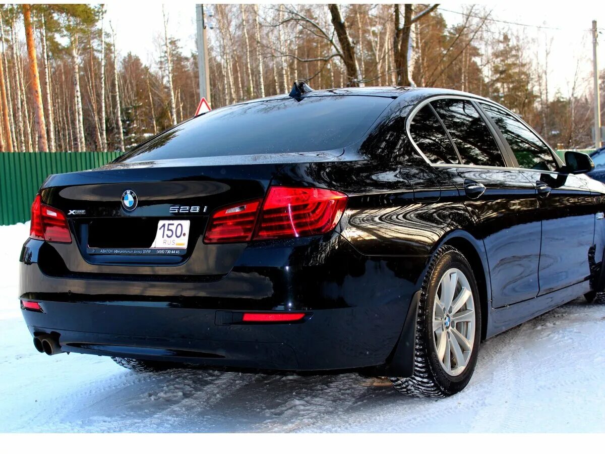 Bmw 528 f10. БМВ ф10 528. BMW f10 528i. BMW 528 f10 Рестайлинг.