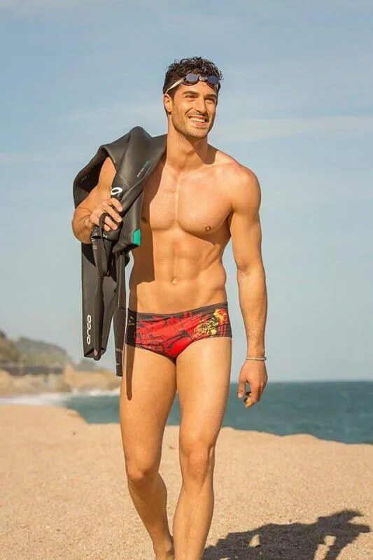 парни на нудистком пляже. парни на пляже. нудистские мужчина. гавайские мужчины внешность. нудистские мужчина.