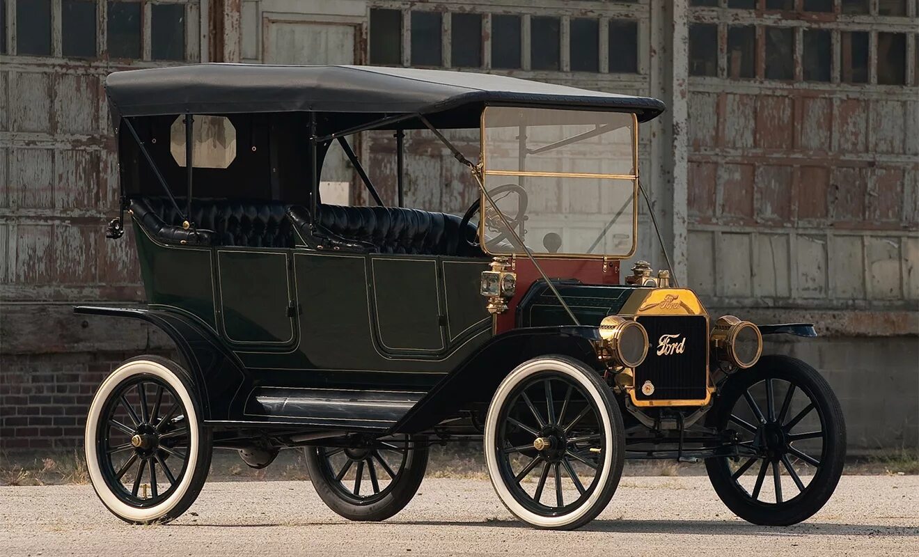 Какая лучше первая машина. Форд model t 1908. Ford 1912. Ford t 1908 года.