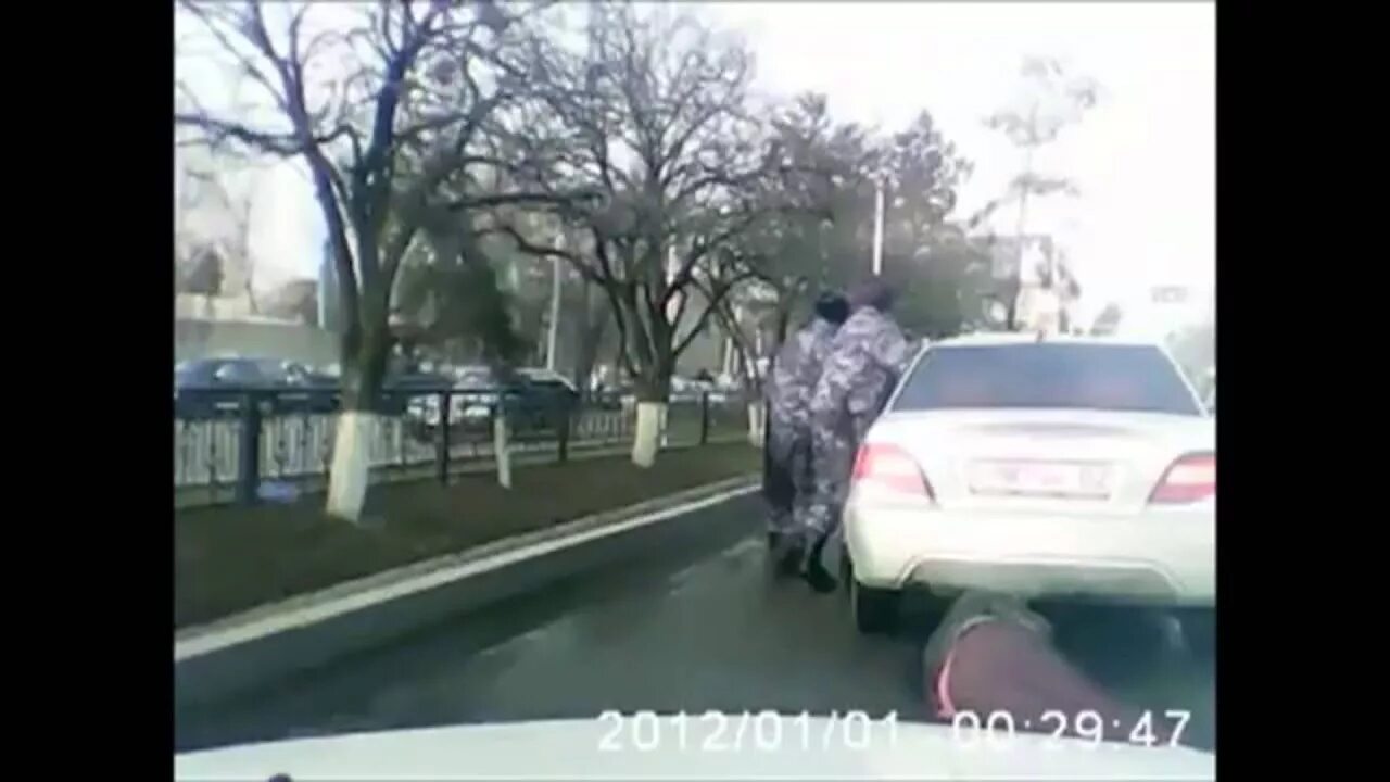 Месть мужу за измену. Муж отомстил жене за измену. Кавказские женщины изменяют. Закопал жену за измену. Жестокое наказание за измену.