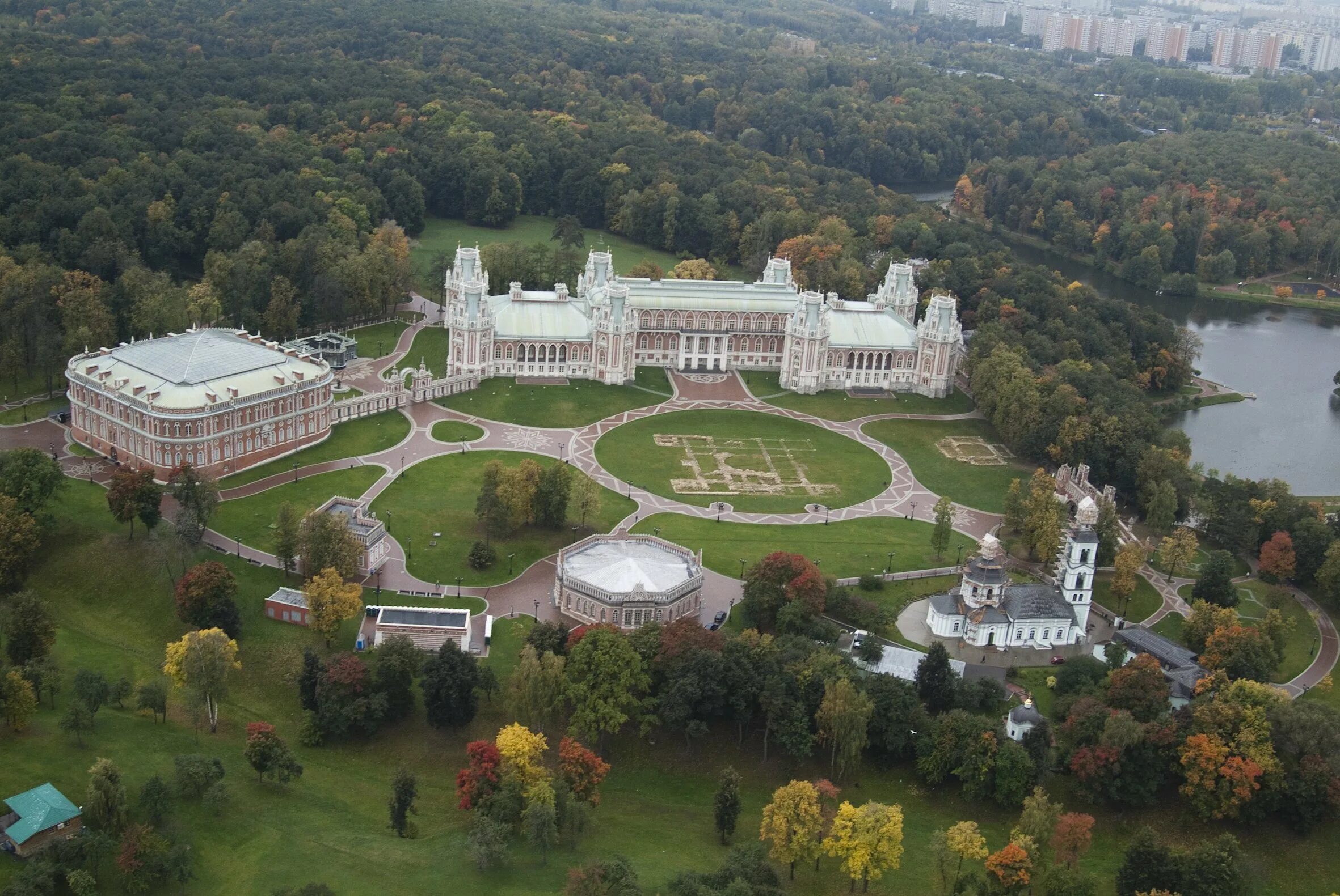 Дворцовые комплексы 18 века